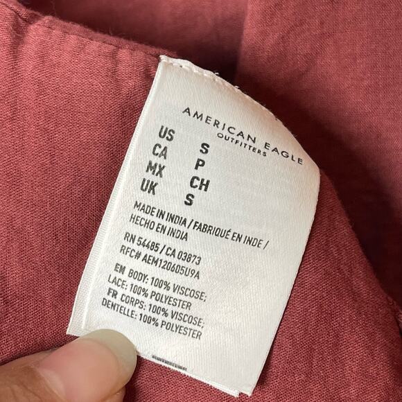 American Eagle Halter Crop Top Women's Size Small Rust Red Tie Back Crochet - Picture 8 of 8